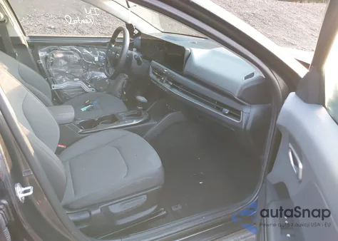 2025 Kia K4 Lx from USA, damaged, VIN 3KPFT4DE5SE090660